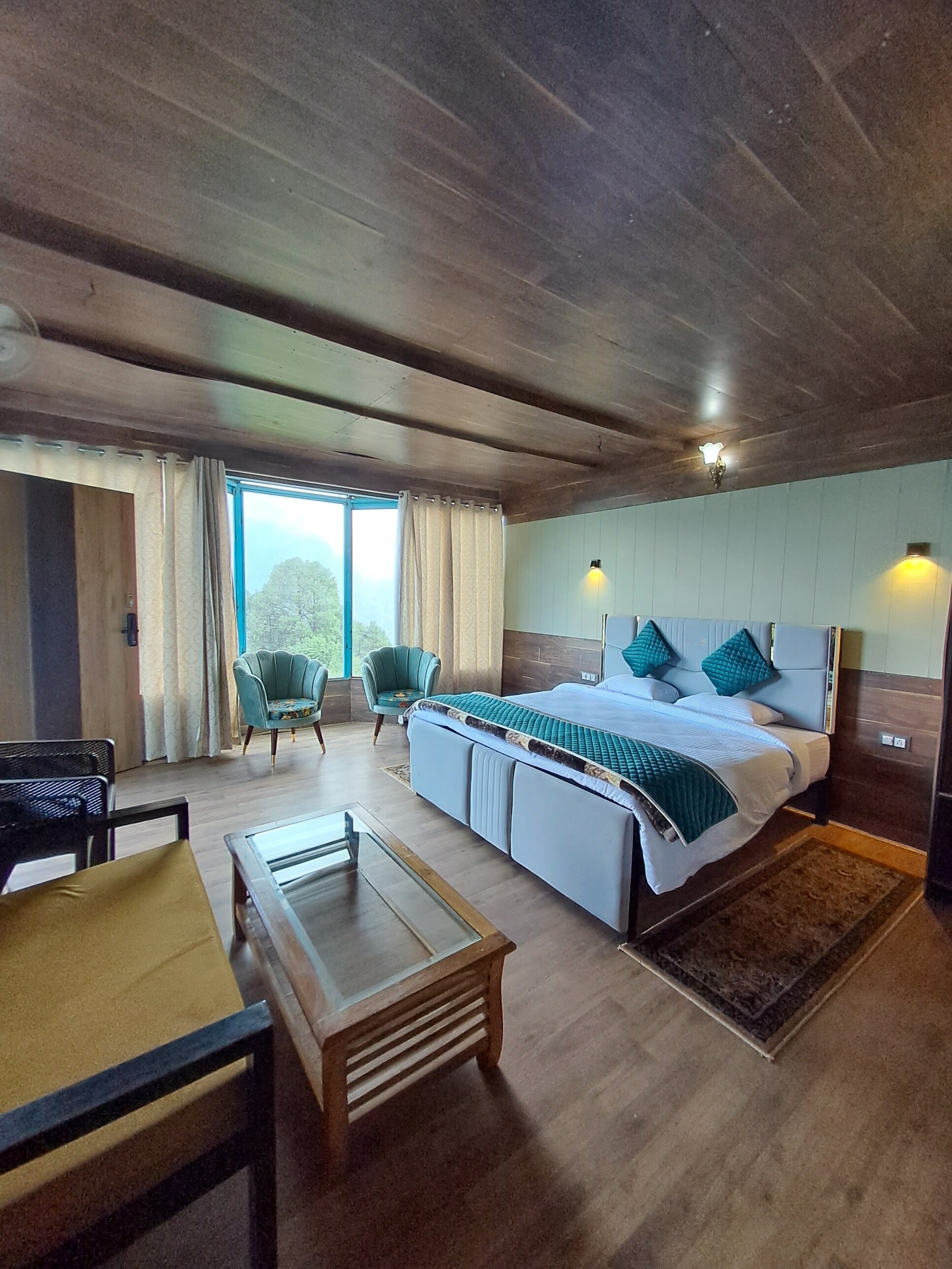 Pine Croft Aroma By The Ken Hotels - Tap to explore photos