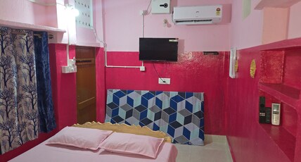 Ray House Stay (Room With Attached Bathroom) Room Type - Ray House Stay 03 Deluxe AC Room (Ground Floor) JAGANNATH PURI
