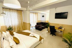Hotel Relax Inn - Noida Sector 18