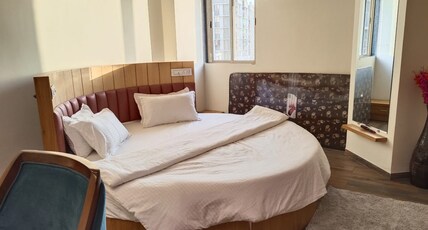 hotel shree regency Room Type - Suite Room