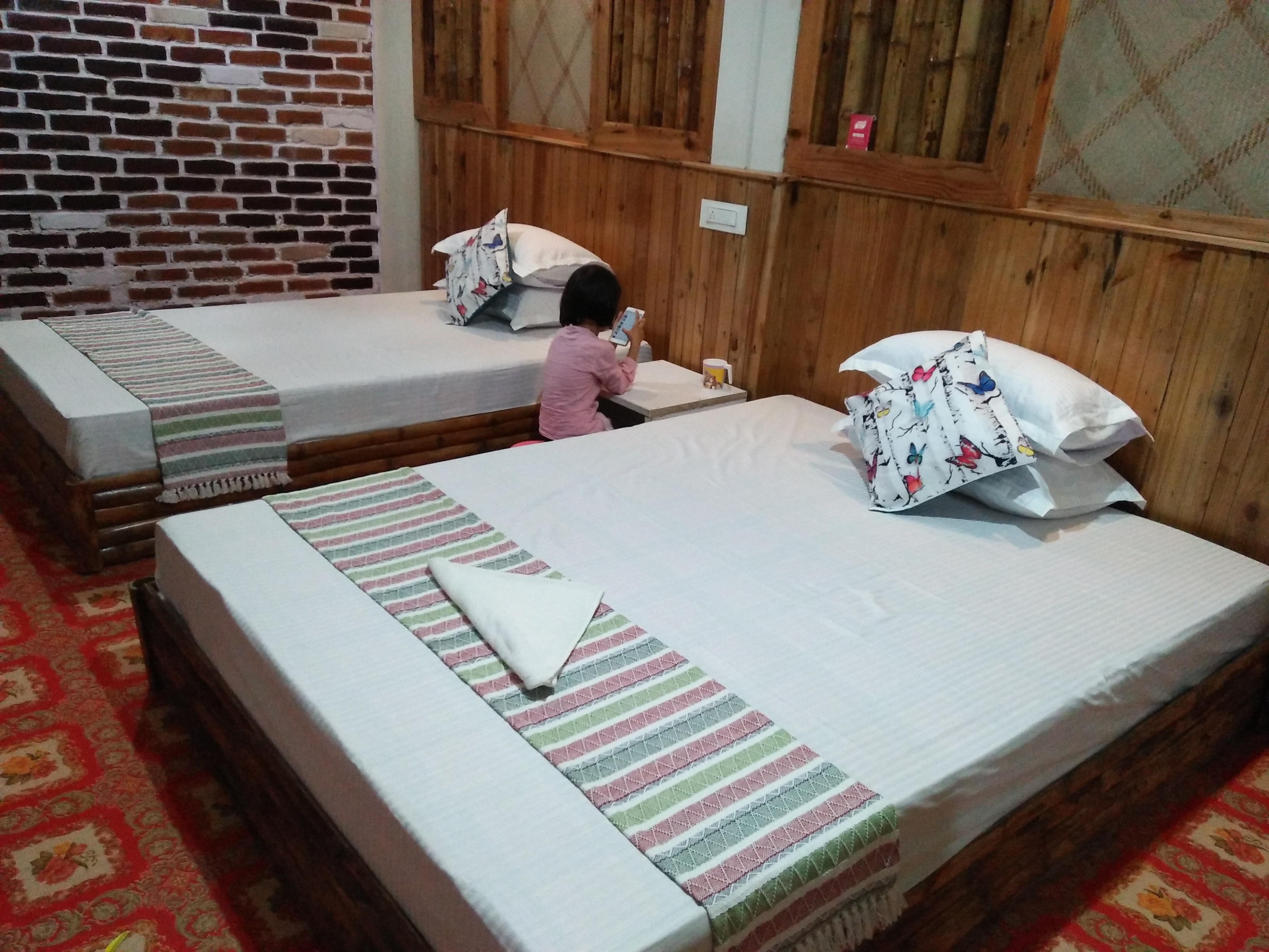 Jessica Homestay | Rooms & Wi-Fi - Tap to explore photos