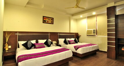 Hotel Toronto Room Type - Family Quad Room  AC with free wifi