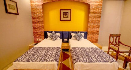 Hotel Gems Suites Room Type - Twin Bed Room with Balcony