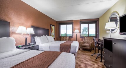 Holiday Inn Manitowoc (Pet-friendly) Room Type - 2 Double Beds Standard