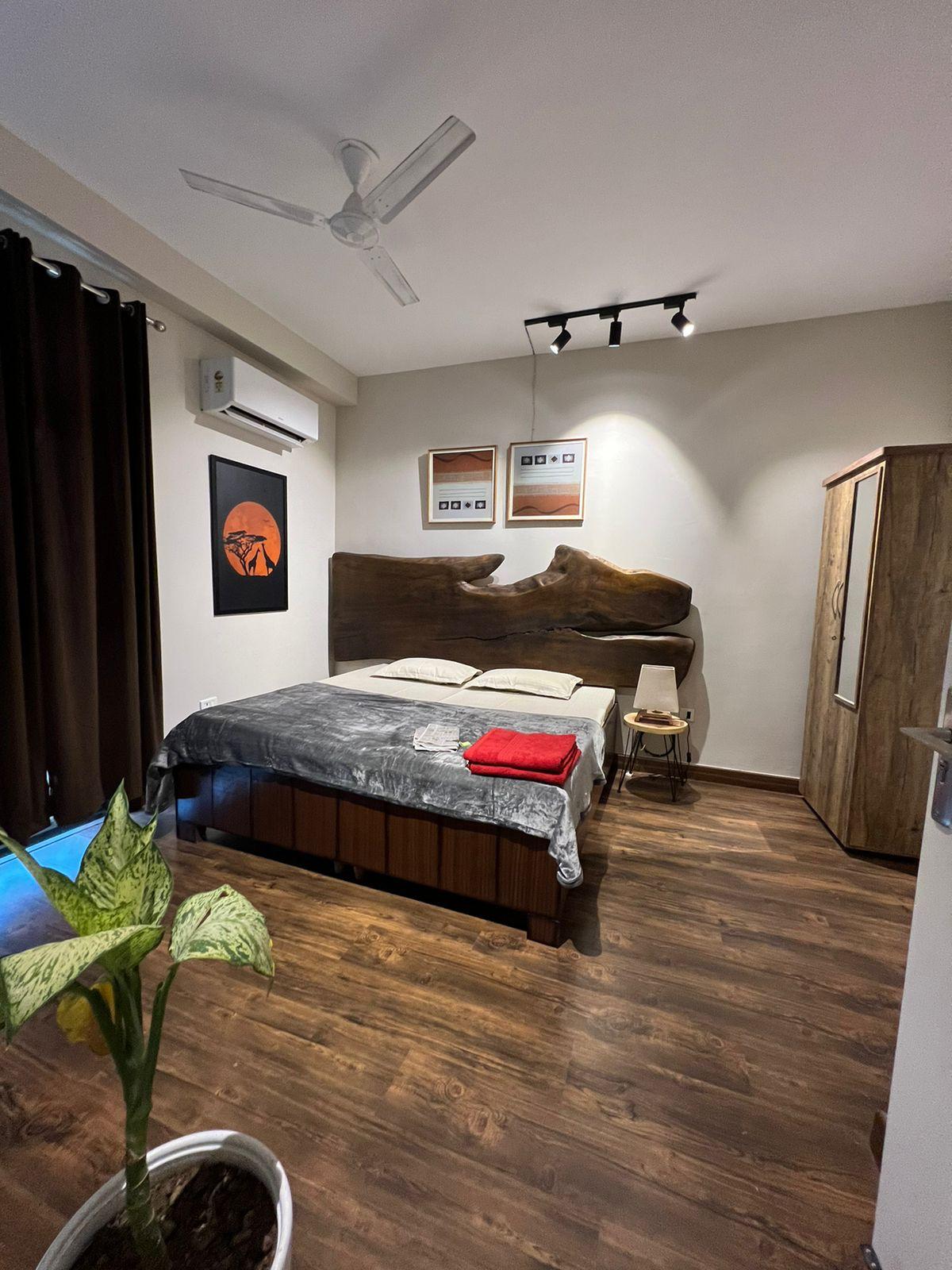 Rustic Abode (1bhk)- sector-85, next to cp mall - Tap to explore photos