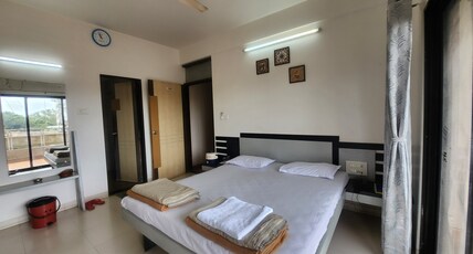 Hotel Rajmahal Room Type - Deluxe Ac Hotel Rajmahal Room Type - Deluxe Ac