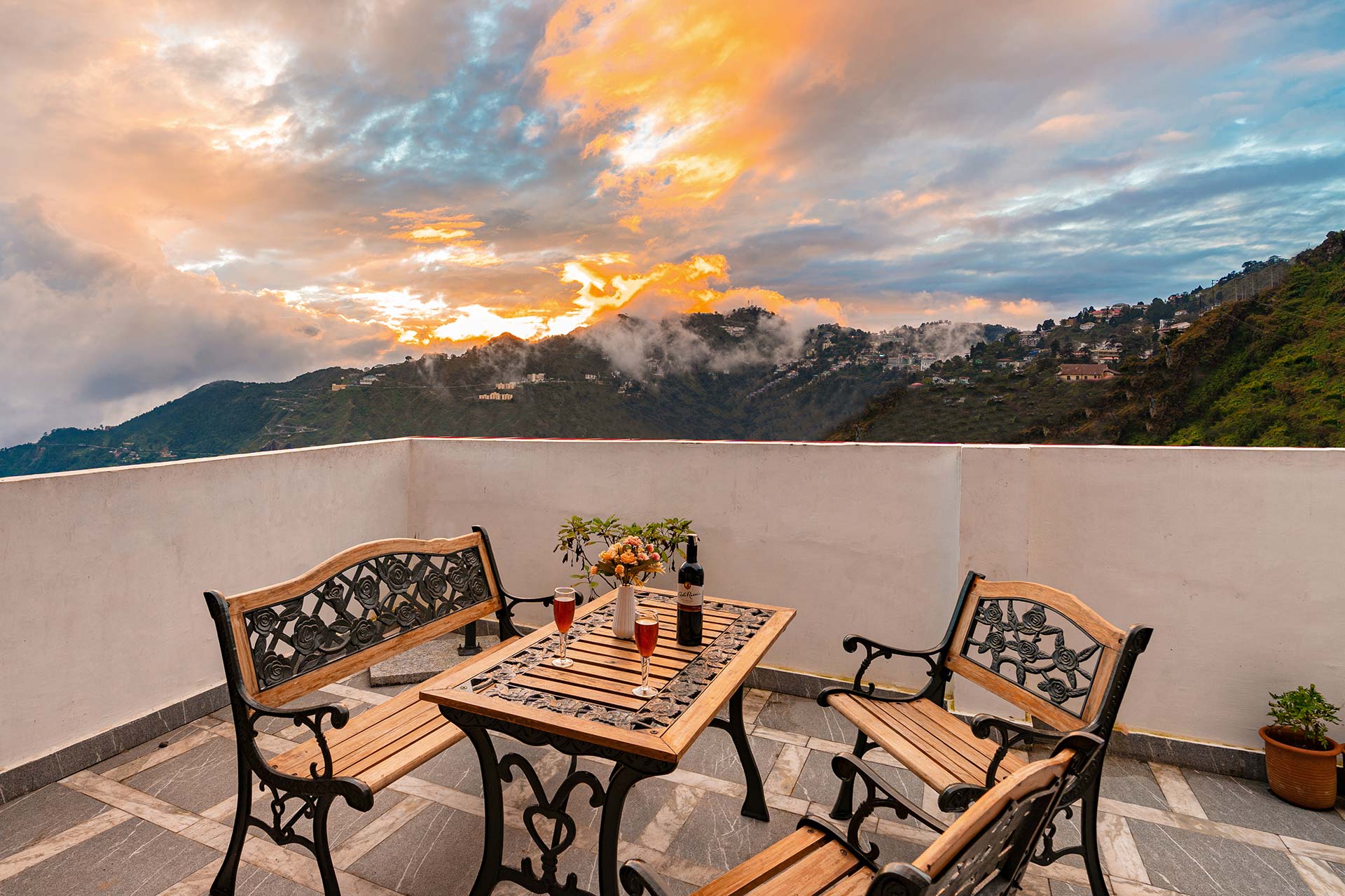 StayVista at Arncliff Villa - Tap to explore photos