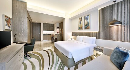 DoubleTree by Hilton Hotel Doha Old Town Room Type - KING STUDIO