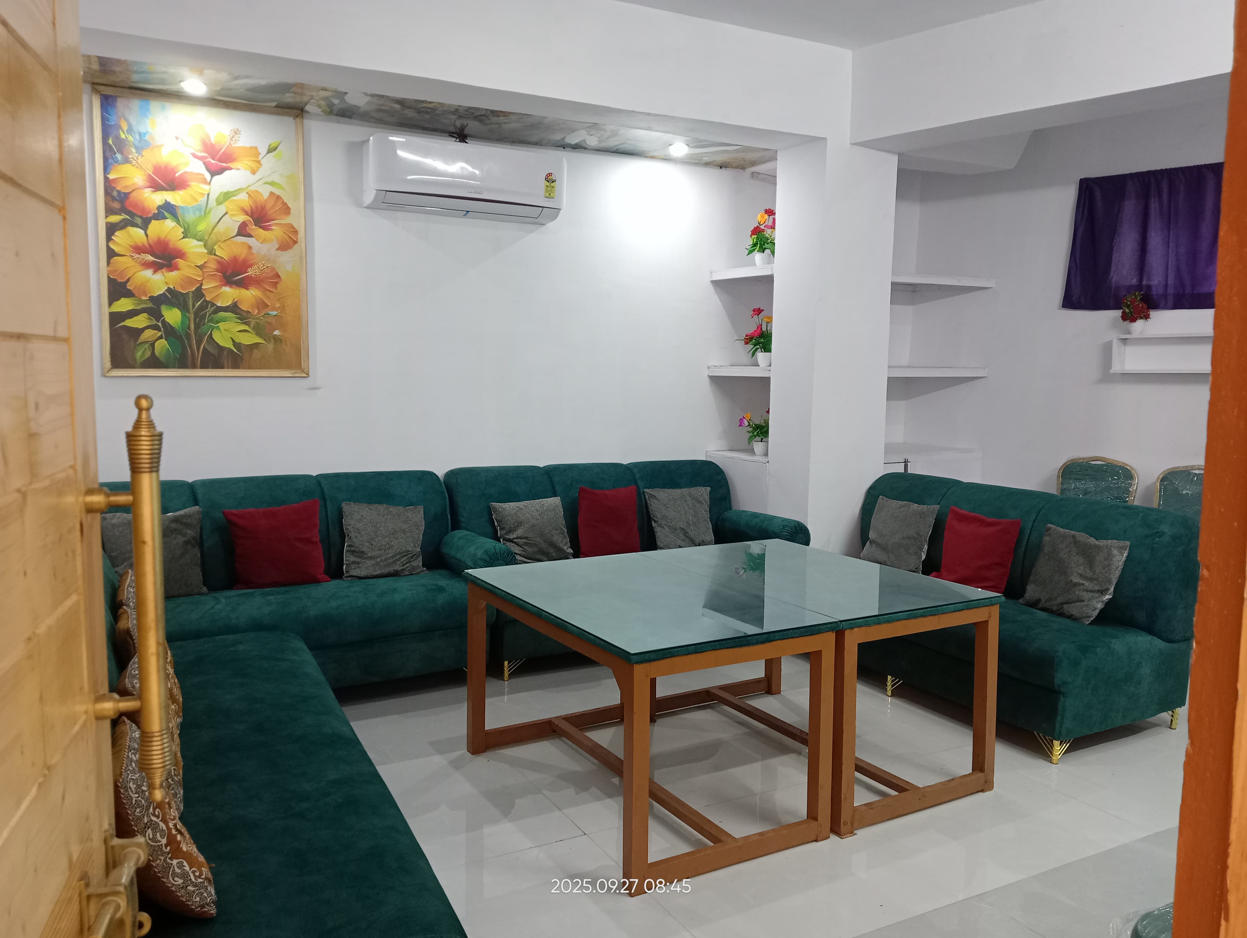Malti Guest House - Tap to explore photos