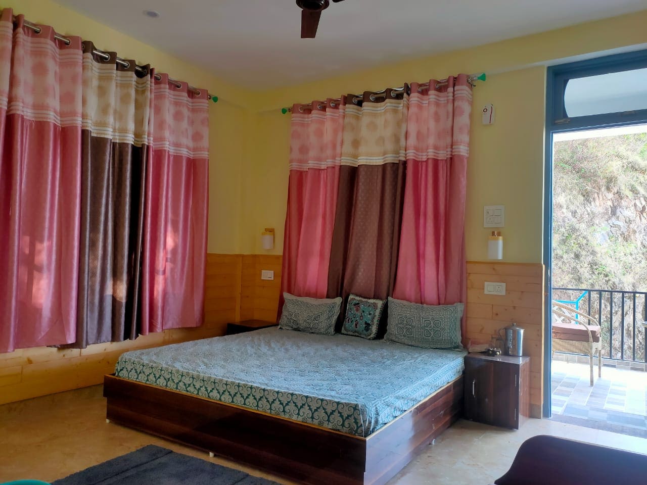 Imperial view - Tap to explore photos