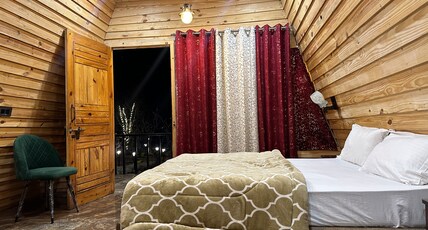 Cabana Riverside Resort - Kainchi Dham Room Type - Pyramids Suite with Private Lounge