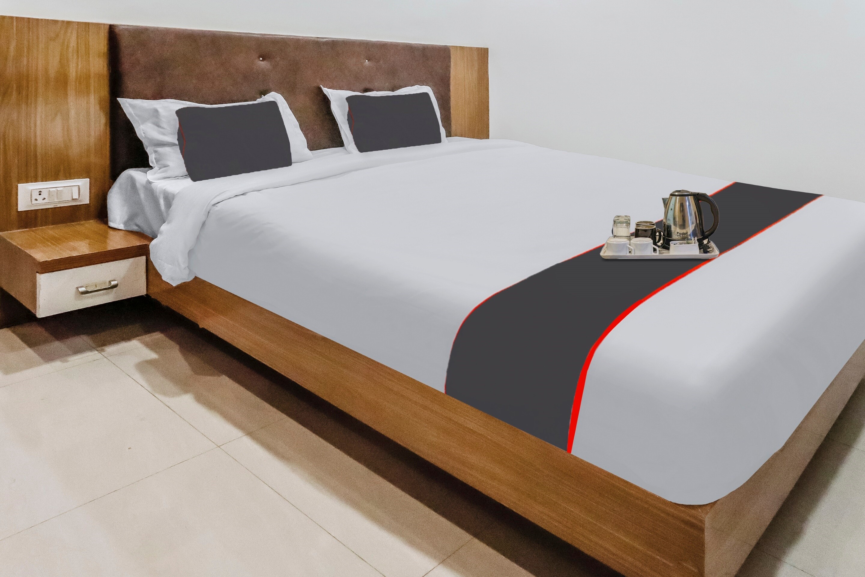 Flagship OYO Hotel Silkroute Palace - Tap to explore photos