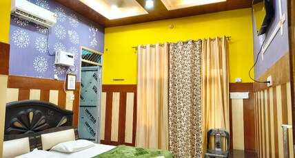 SHANKAR HOMESTAY & RESIDENCY | NEAR RAMJANMBHOOMI Room Type - STANDARD AC ROOM -3