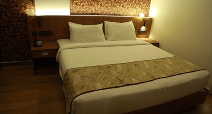 Hotel Sky Penta Residency Room Type - Executive Room