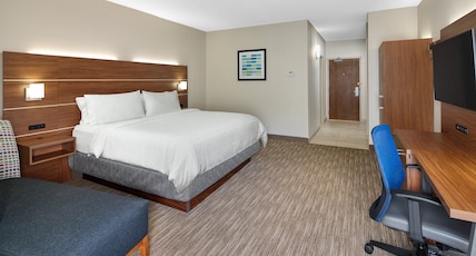 Holiday Inn Express STATESBORO Room Type - 1 King Bed Standard