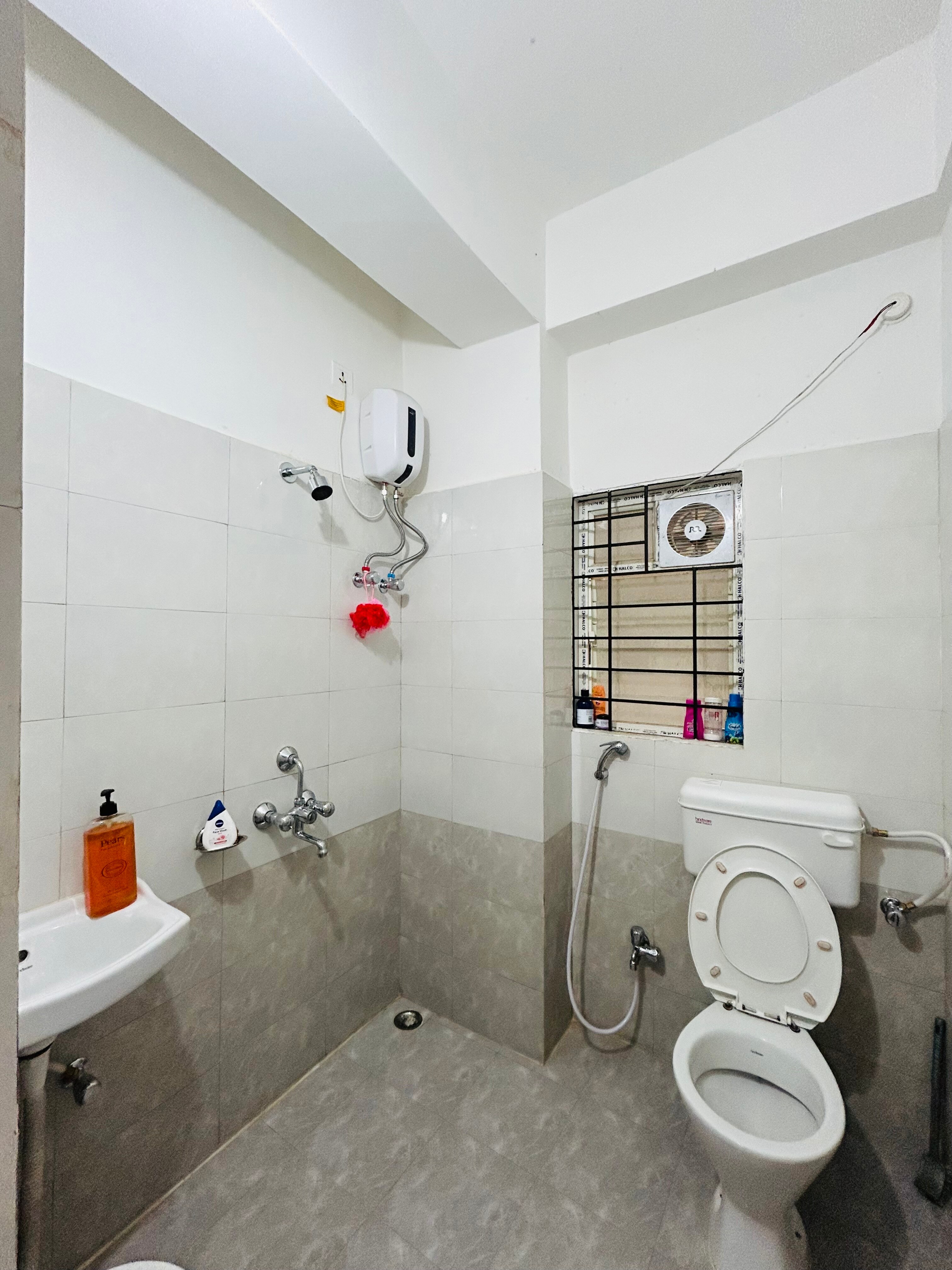 Deka Homestay - Tap to explore photos