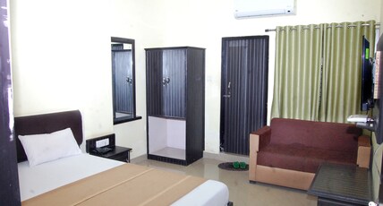 hotel maharaja palace Room Type - Deluxe