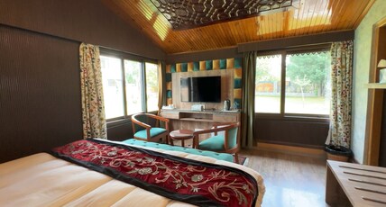 Zinnia Cottages Room Type - Super Deluxe