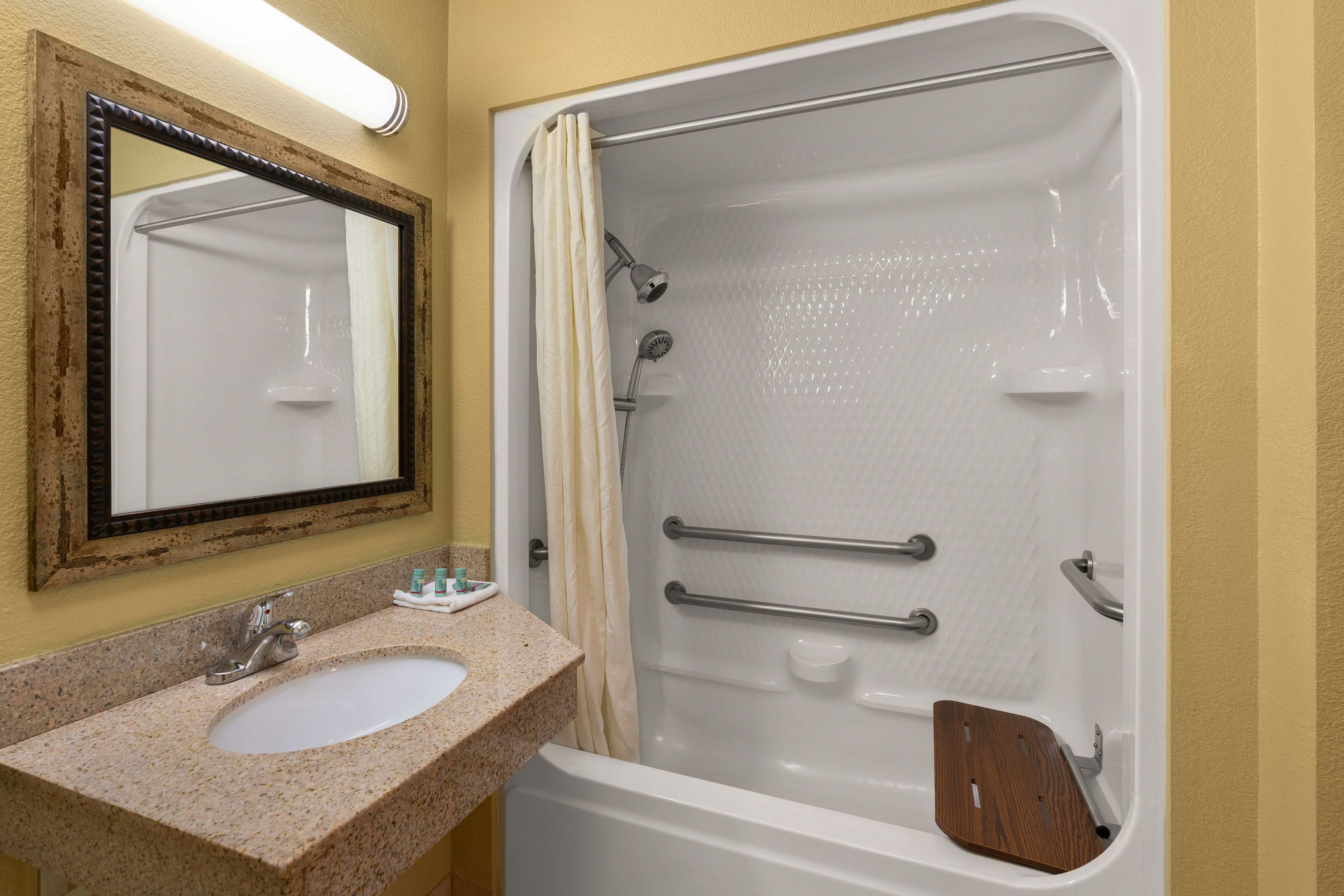 Best Western Willits Inn - Tap to explore photos