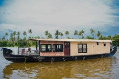 Blue Horizon 1BR Houseboat Meals by Homeyhuts
