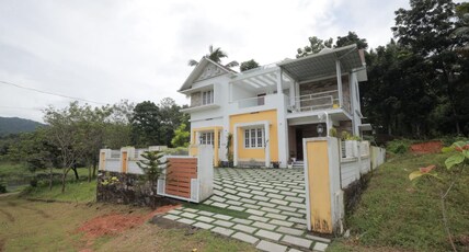 Lake N Hill Home stay Room Type - A/C Room