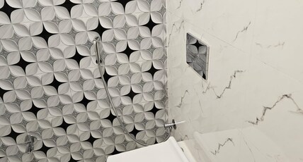 Hotel Roxy GKR Room Type - GAJI