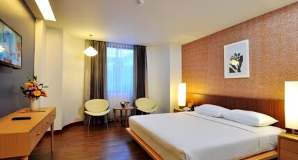 Flipper Lodge Hotel Room Type - Standard Room B Wing Flipper Lodge Hotel Room Type - Standard Room B Wing