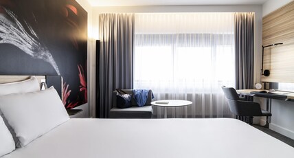 Novotel Amsterdam City Room Type - Superior room with Queen size bed