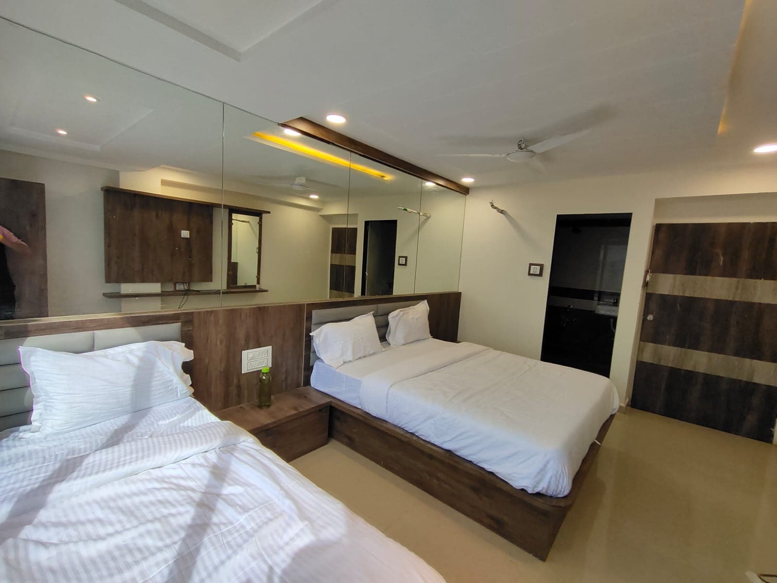 Hotel Penark - Tap to explore photos