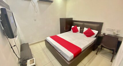 Hotel Sartaj Room Type - Deluxe Room