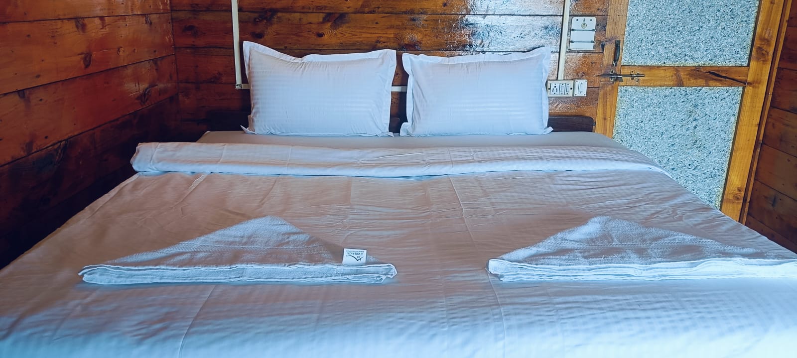 Lira Beach Cottages - Tap to explore photos