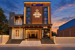 FabHotel Metro Star