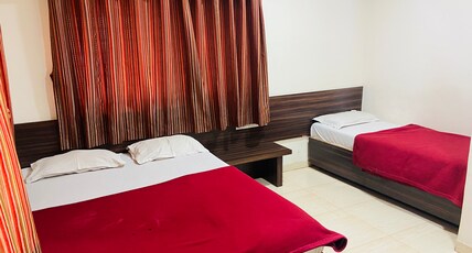 SAI BHAWANI HOTEL Room Type - Triple Bed Non-A.C