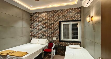 Srivara Grand Room Type - Triple Bed Room Non AC