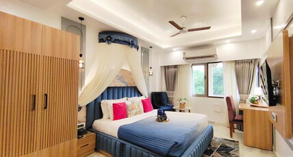 Sarang Palace - A Luxury Boutique Hotel Room Type - Designer Canopy Room with Luxury Bathtub (Non Smoking) Sarang Palace - A Luxury Boutique Hotel Room Type - Designer Canopy Room with Luxury Bathtub (Non Smoking)