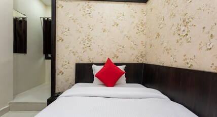 Hotel O Sun Palace Room Type - Classic