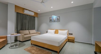 Hotel Monville Room Type - super corner suite