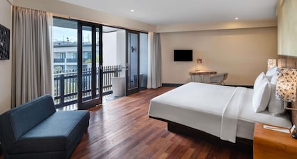 Pullman Bali Legian Beach Room Type - Deluxe Executive, 1 King Size Bed, Garden View Pullman Bali Legian Beach Room Type - Deluxe Executive, 1 King Size Bed, Garden View