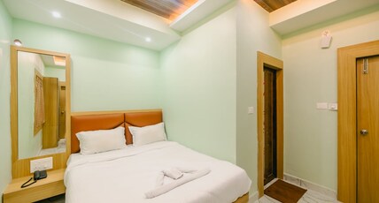 Hotel Govindam Room Type - Deluxe Room Nonac
