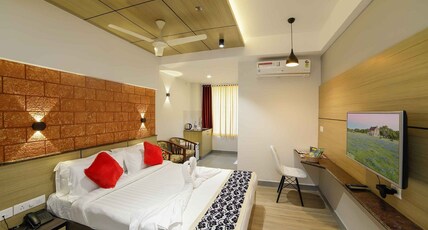 Bhavanam Regency Room Type - Deluxe Room AC