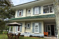 Hotel O Puncak Resort Guest House