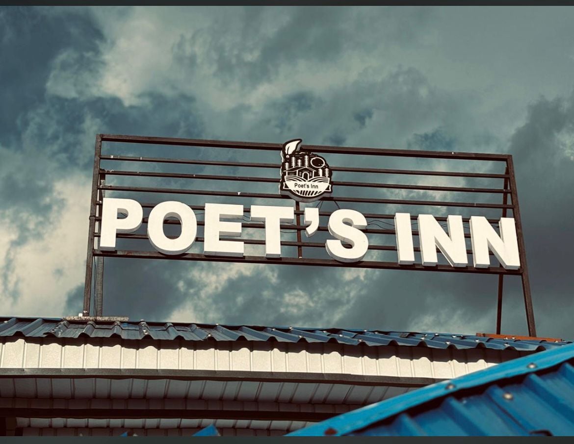 POETS INN - Tap to explore photos