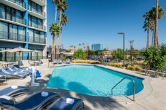 Holiday Inn Express & Suites Santa Ana - Orange County