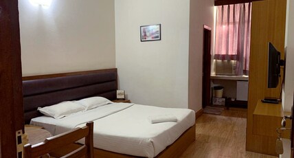 Hotel Tragopan Room Type - Premium Queen Bed AC Room
