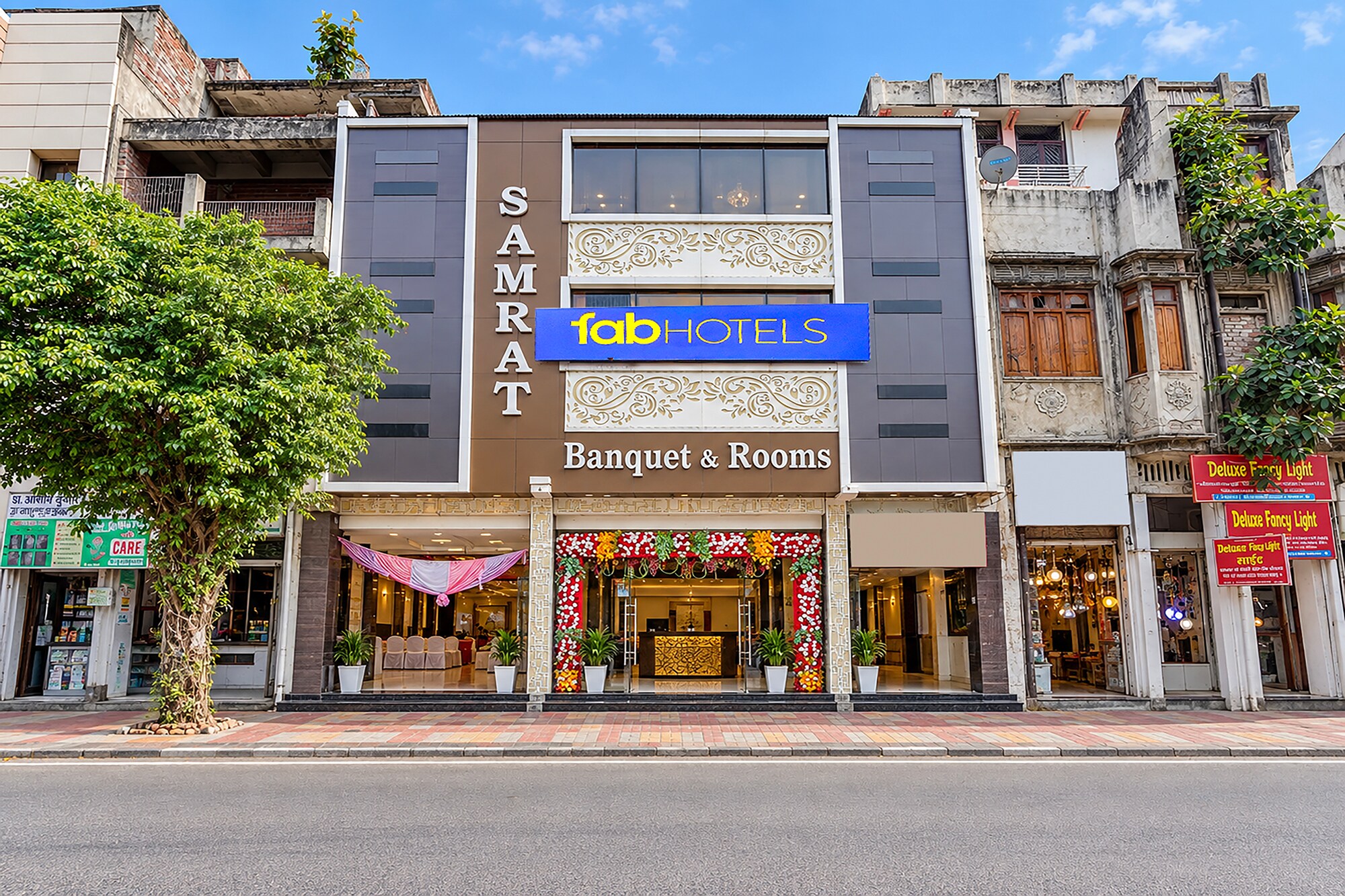 FabHotel Samrat Jawahar Nagar - Tap to explore photos