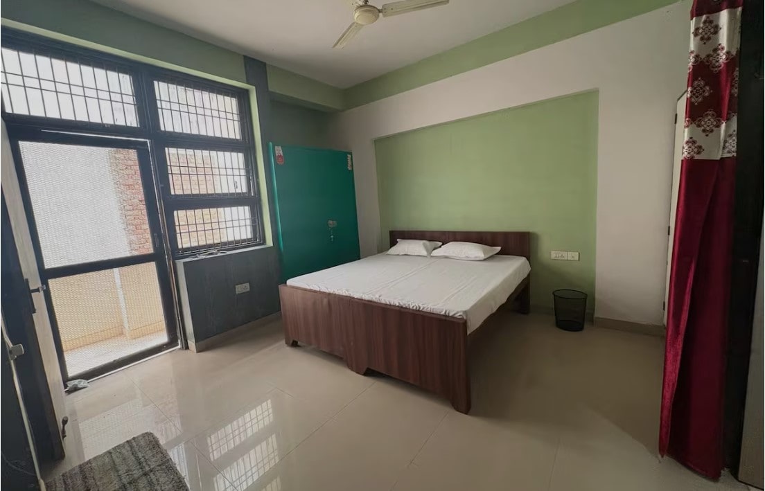 Awaraj Home Stay 2 - Tap to explore photos