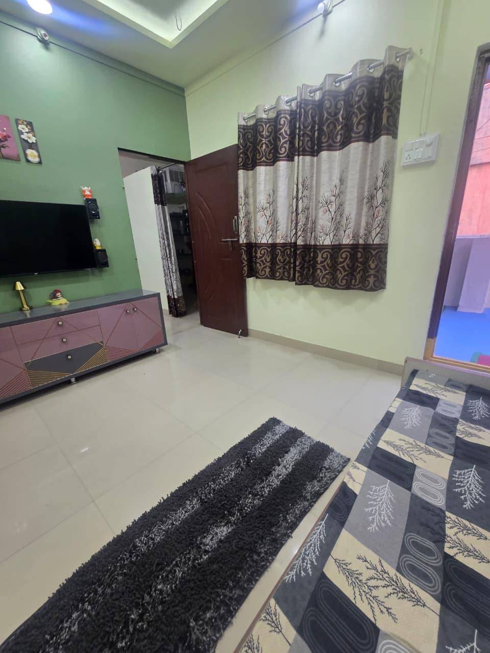 Chetan Niwas Comfortable 1BHK stay in Solapur - Tap to explore photos