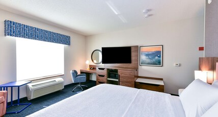 Hampton Inn & Suites Pittsburg Room Type - 1 KING BED NONSMOKING