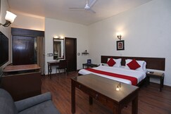 Collection O Hamilton Hotel