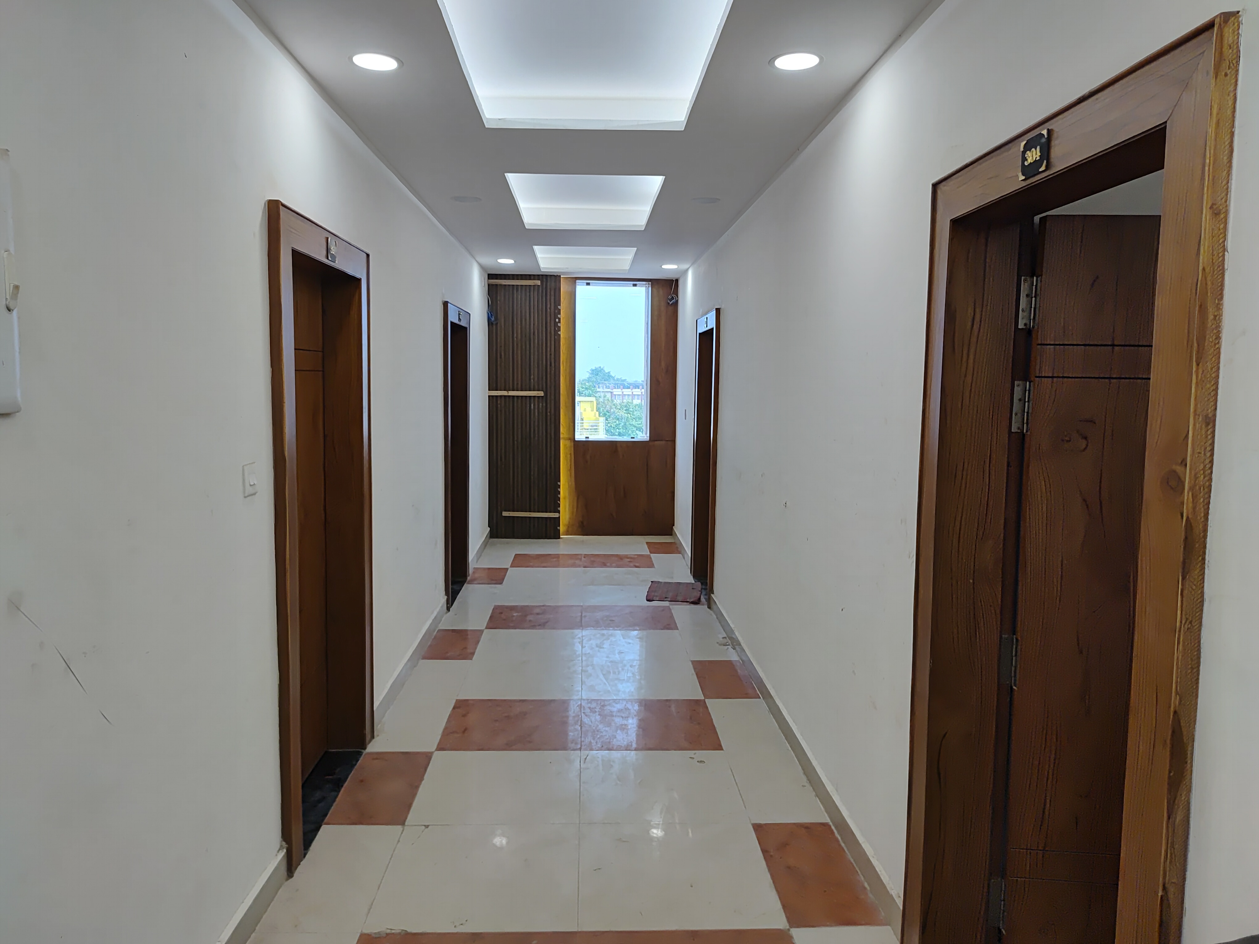 Hotel Muskan - Tap to explore photos